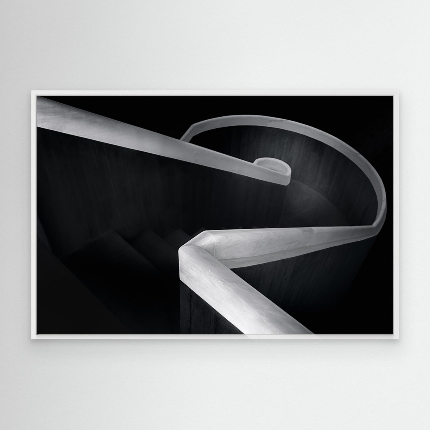 Round lines by Olavo Azevedo