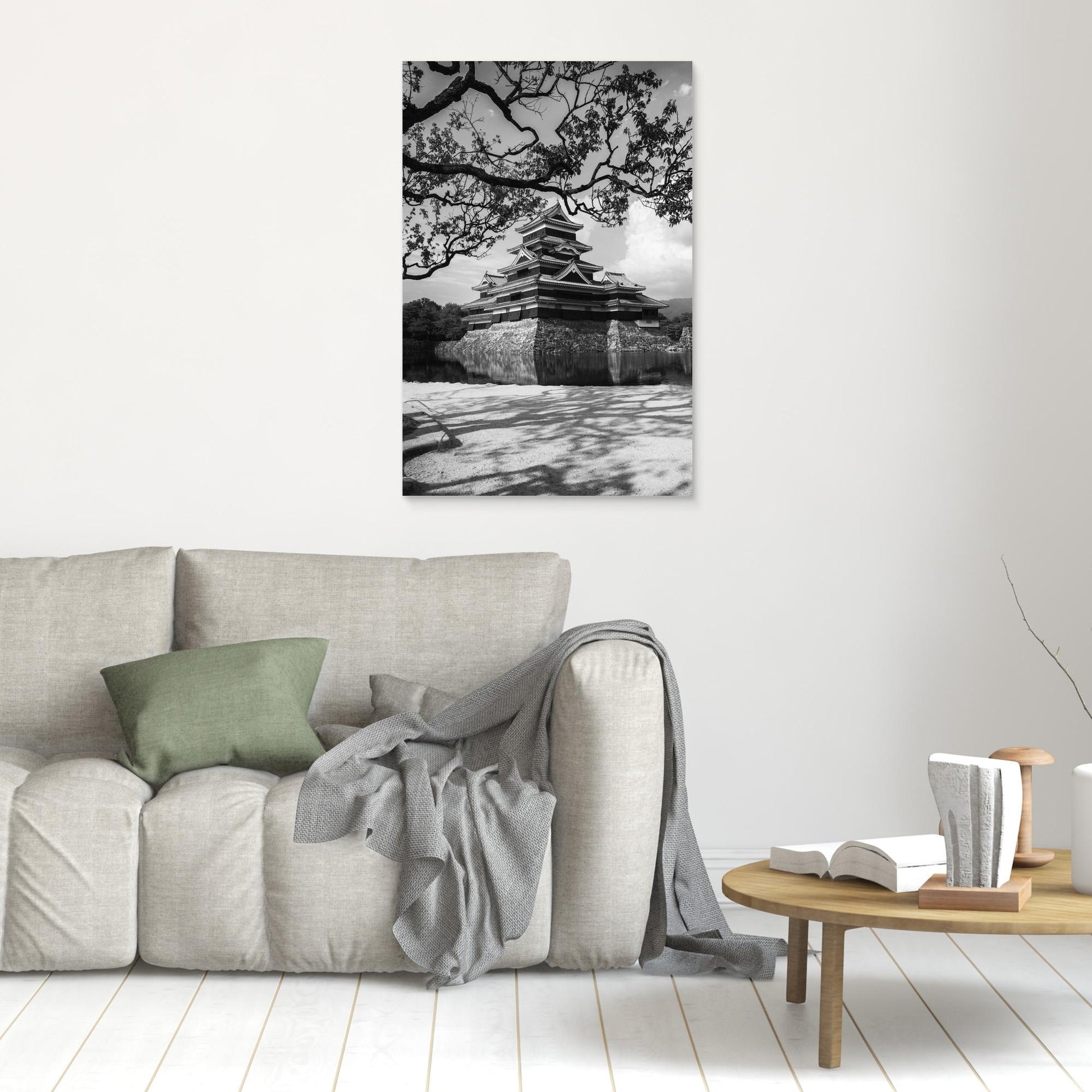 Matsumoto Castle by Jonathan Lai